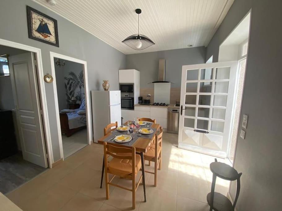 Charmant Logement Avec 2 Veranda ル・ヴィヴィエ・シュル・メール エクステリア 写真